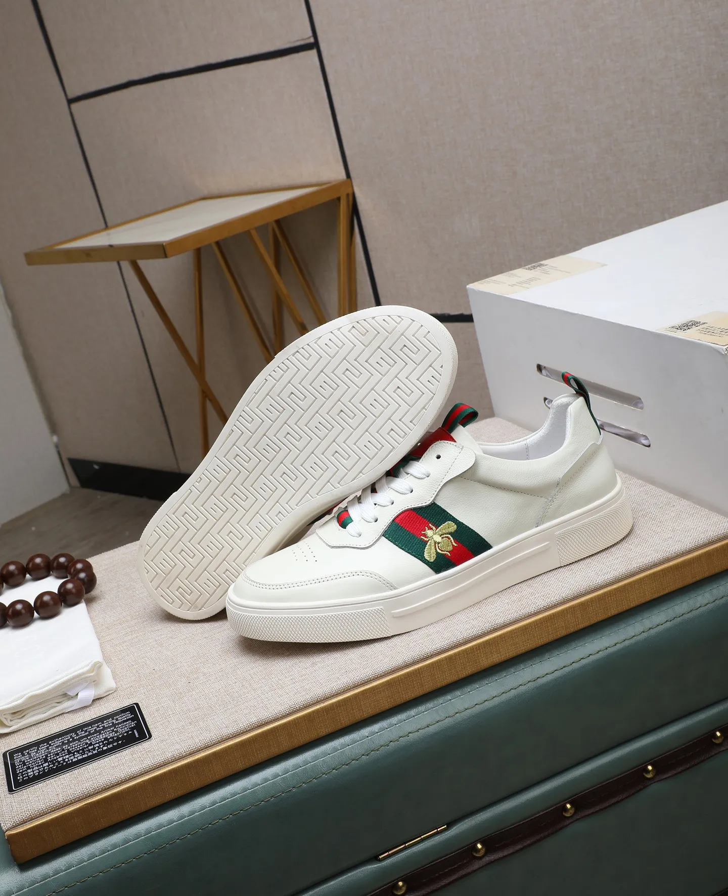 Men's shoes 💰460 GUCCI🔍🔍The latest models are on sale at the same time at the counter. Original calfskin imported from Italy, genuine leather lining, (high-end, extravagant, and classy) with exquisite workmanship. Soles: Original soles specially provided by the original factory. ⚠Exclusive double-layer movable molded soles are super comfortable⚠. Photos of the real thing🎬The real thing is even better🔍🔍"High quality·Follow the order" Code number 38-44